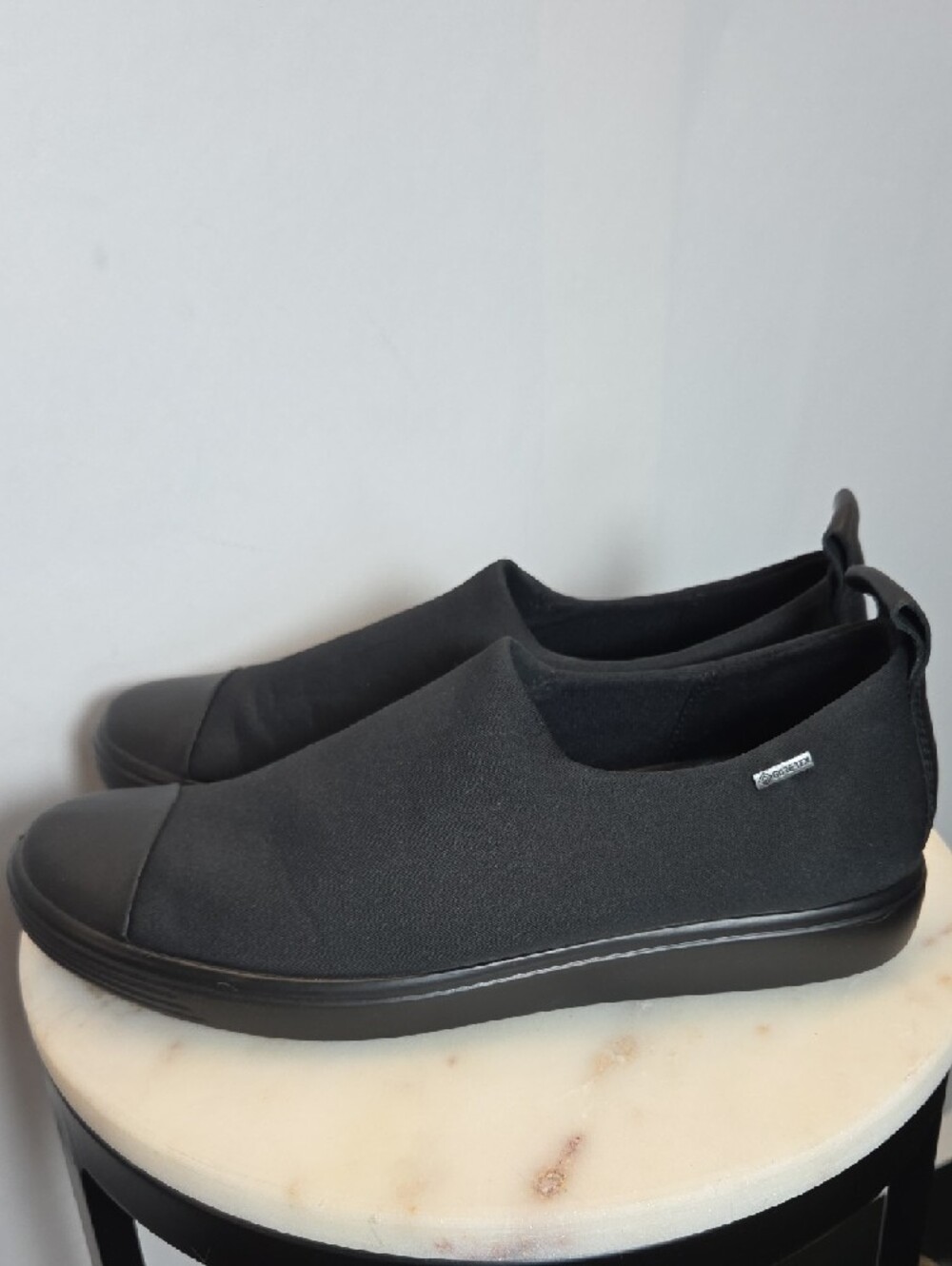Ecco Womens Black Slip-On Loafers Size 9 - Picture 5 of 9